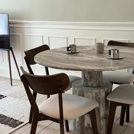 Luxury In Trendy Vesterbro Apartament